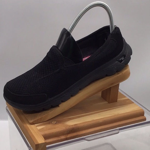 Danskin Shoes - 🌼3/$12🌼BUNDLE DEAL! Danskin Black Slide-On Shoe